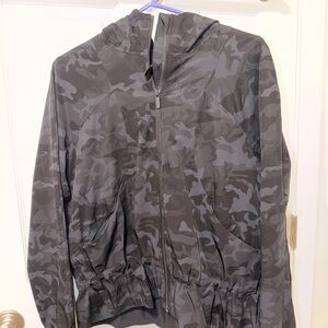 Lululemon Pack it Up Jacket - Incognito Camo Multi Gray